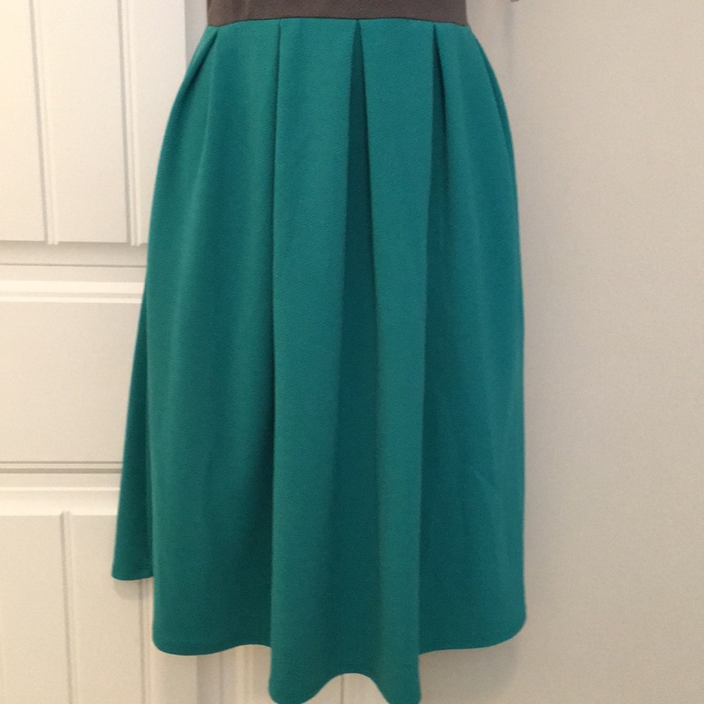 👗NWT SZ M 10-12 POPULAR AMELIA DRESS👗 - Picture 3 of 8